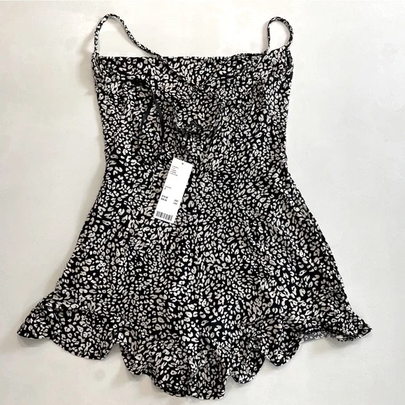 NWT Urban Outfitters Leopard Print Romper Size Small - Picture 5 of 7
